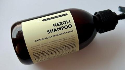 Отзыв: Нежный цветочный аромат, деликатное очищение и волосы как будто бы после салона