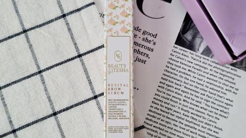 Отзыв: Очень приятная в использовании сыворотка