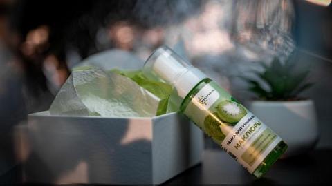 Отзыв: Пенка для умывания с маклюрой и маслом макадамии от McLureSun