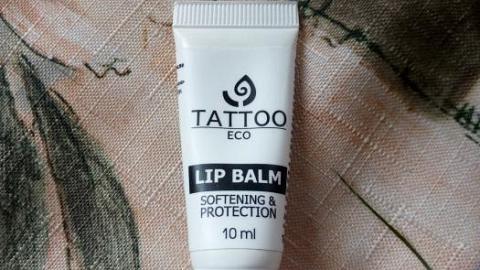 Отзыв: Бальзам вместо блеска даме с перманентным макияжем губ