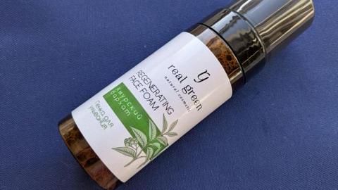 Отзыв: Умывание без стресса: пенка, которая не сушит и правда освежает