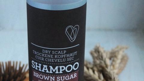 Отзыв: Шампунь с тростниковым сахаром для сухой кожи головы Urtekram