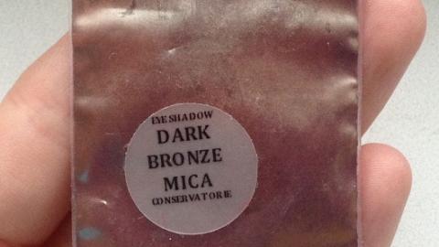 :     Dark Bronze Mica The Conservatorie
