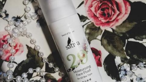 Отзыв: Эффективно работает, хорошо увлажняет.