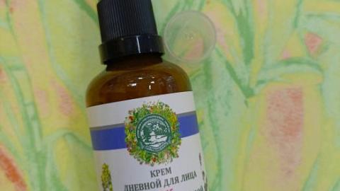 Отзыв: Когда лицо кричит „стоп“, этот крем шепчет „тише, тише“