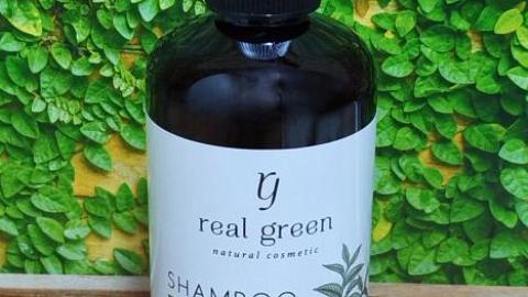 Отзыв: Эффективный шампунь, который хорошо очищает и заботится о более долгом сохранении чистоты волос.