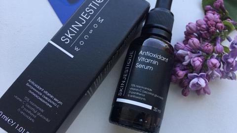 Отзыв: Витаминная сыворотка с антиоксидантами Antioxidant Vitamin Serum, от бренда Skinjestique.