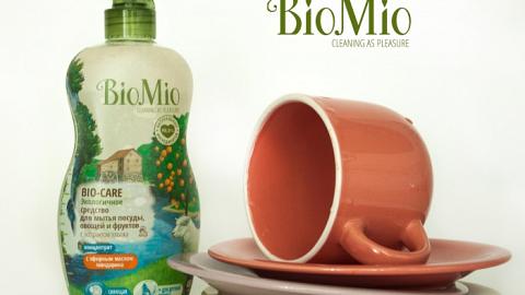 Отзыв: Экологичное средство для мытья посуды, овощей и фруктов с эфирным маслом мандарина BioMio