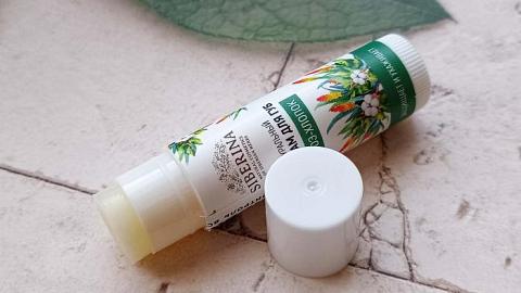 Отзыв: Базовый бальзам для губ на каждый день с алоэ и маслом хлопка.