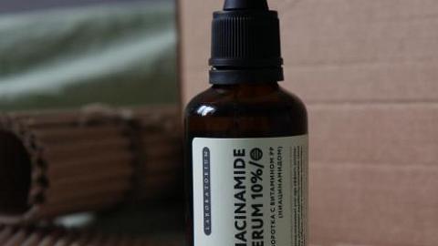 Отзыв: Ниацинамид - надежный товарищ для любого типа кожи! Поэтому попробую подружиться с сывороткой с ниацинамидом от бренда Laboratorium