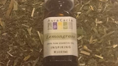 Отзыв: Эфирное масло лемонграсса Aura Cacia