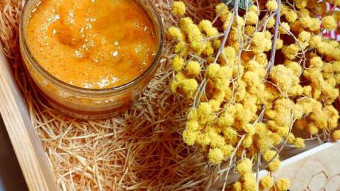 Отзыв: Гладкая и бархатистая кожа после первого же применения, ароматическое блаженство и поднятие настроения, даже после тяжелого дня, это нужно попробовать каждому