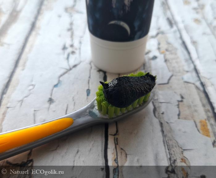 Зубная паста-гель Black night от бренда SIBERINA - отзыв Экоблогера Naturel
