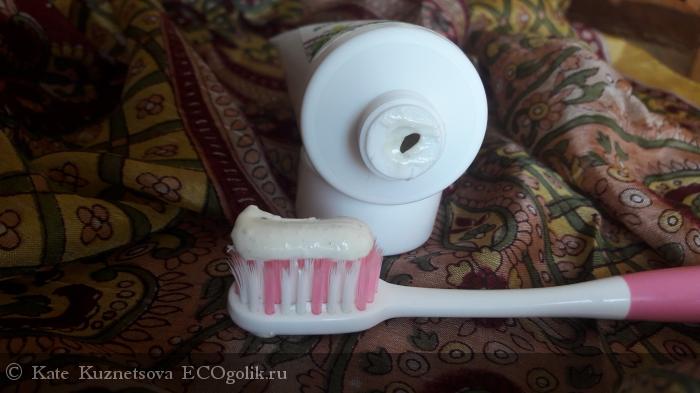 Целебные травы на страже здоровья зубов! 100 % натуральная паста для чувствительных зубов Целебные травы от ТМ SIBERINA - отзыв Экоблогера Kate Kuznetsova