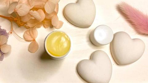 Отзыв: Охлаждающий солнцезащитный бальзам для губ SPF 15 с ментолом от Siberina  - допустимо ли использование осенью, зимой?