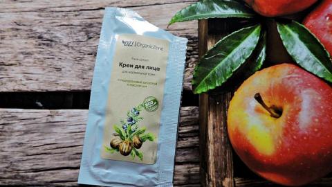 Отзыв: Попытка номер 2, может крем таки уберет шелушения с моего лица?