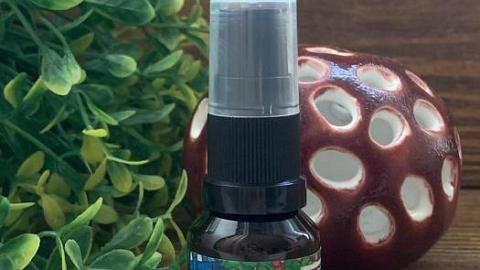 Отзыв: Легкий увлажняющий крем для век