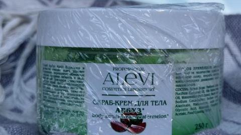 Отзыв: Скраб, который по ощущениям сотрудничает с летом! Настолько ароматный и создающий настроение!